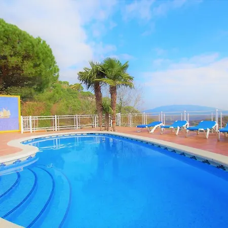 V&v Lloret Sunrise: Spacious 10-person With Pool Near Canyelles * Lloret de Mar