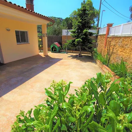 V&v Lloret Sunrise: Spacious 10-person With Pool Near Canyelles Villa