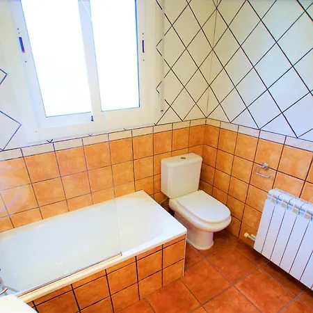 V&v Lloret Sunrise: Spacious 10-person With Pool Near Canyelles Villa