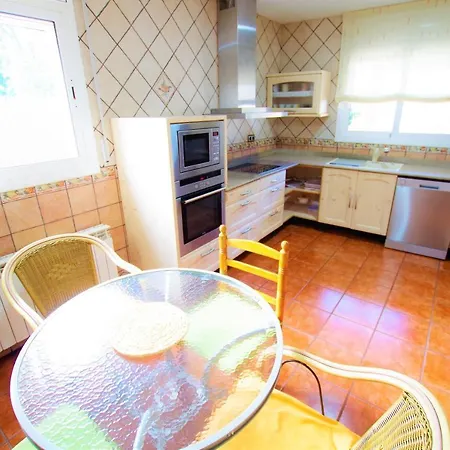 V&v Lloret Sunrise: Spacious 10-person With Pool Near Canyelles Villa *
