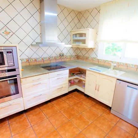 V&v Lloret Sunrise: Spacious 10-person With Pool Near Canyelles Villa Lloret de Mar