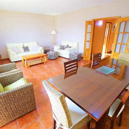 V&v Lloret Sunrise: Spacious 10-person With Pool Near Canyelles * Lloret de Mar