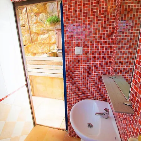 V&v Lloret Sunrise: Spacious 10-person With Pool Near Canyelles Villa Lloret de Mar