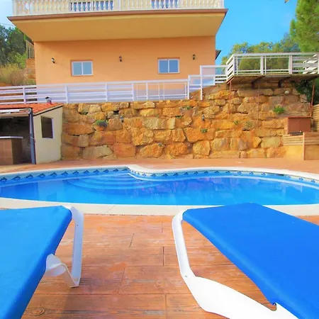 V&v Lloret Sunrise: Spacious 10-person With Pool Near Canyelles Villa Lloret de Mar