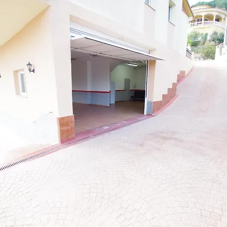 V&v Lloret Sunrise: Spacious 10-person With Pool Near Canyelles Lloret de Mar