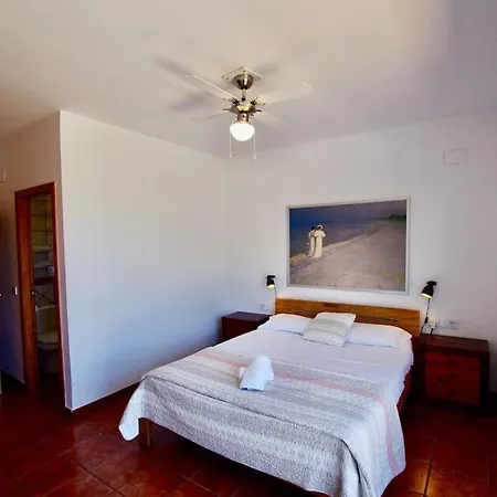 V&v Lloret Sunrise: Spacious 10-person With Pool Near Canyelles * Lloret de Mar