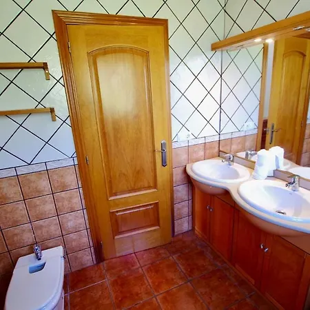 Villa V&v Lloret Sunrise: Spacious 10-person With Pool Near Canyelles *