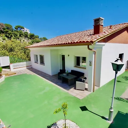 Villa V&v Lloret Sunrise: Spacious 10-person With Pool Near Canyelles *