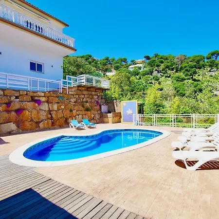 V&v Lloret Sunrise: Spacious 10-person With Pool Near Canyelles Lloret de Mar