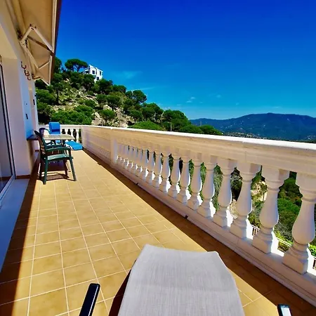 V&v Lloret Sunrise: Spacious 10-person With Pool Near Canyelles Lloret de Mar