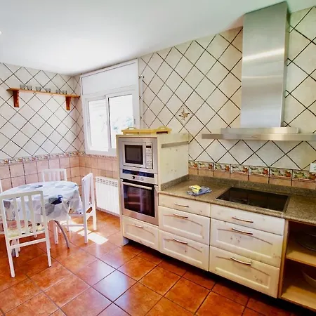Villa V&v Lloret Sunrise: Spacious 10-person With Pool Near Canyelles
